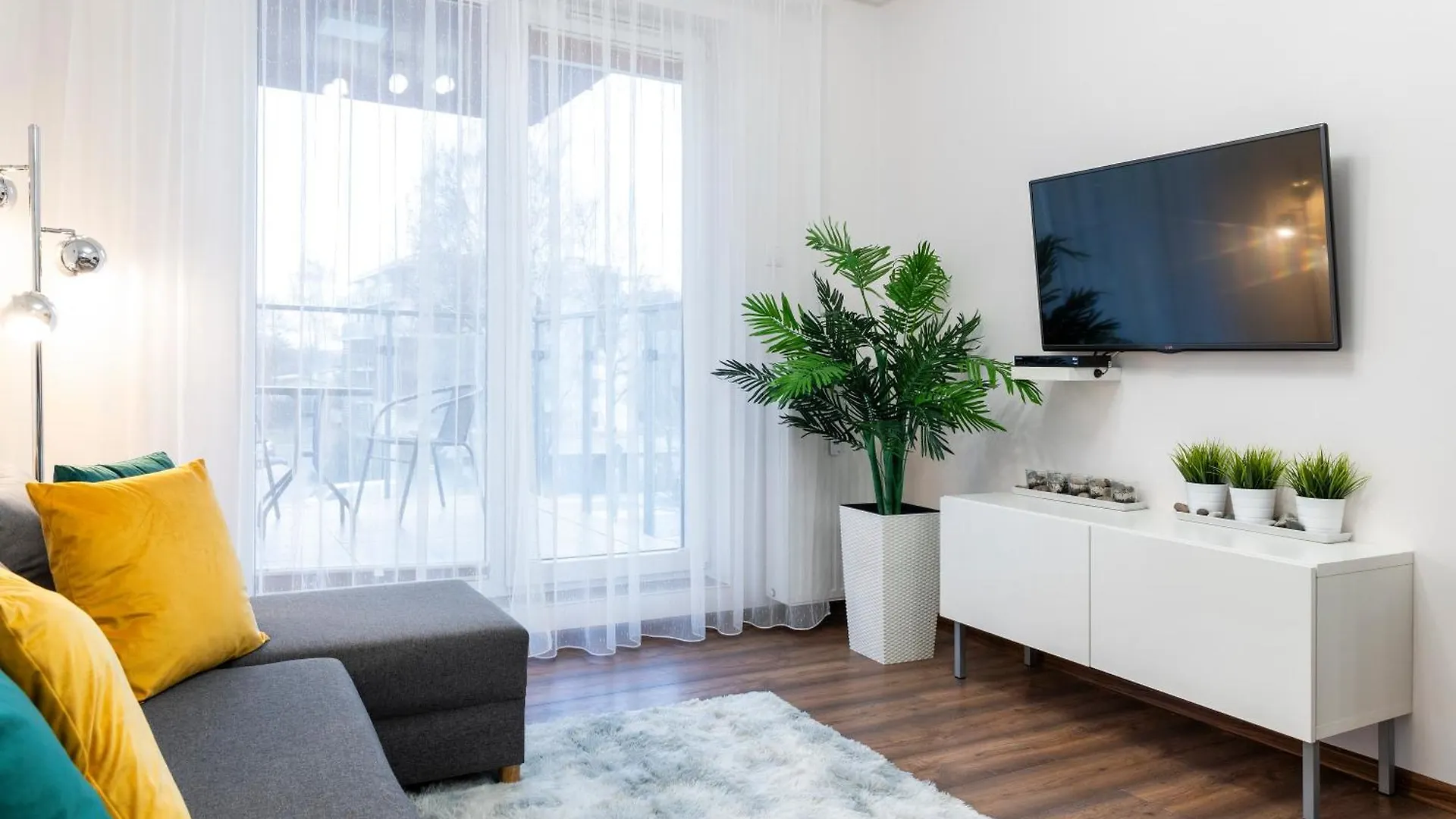 Blue Mare Polanki Klonowa Behappy 350 M Baltic Sea Apartment Kolobrzeg 0*,  Poland